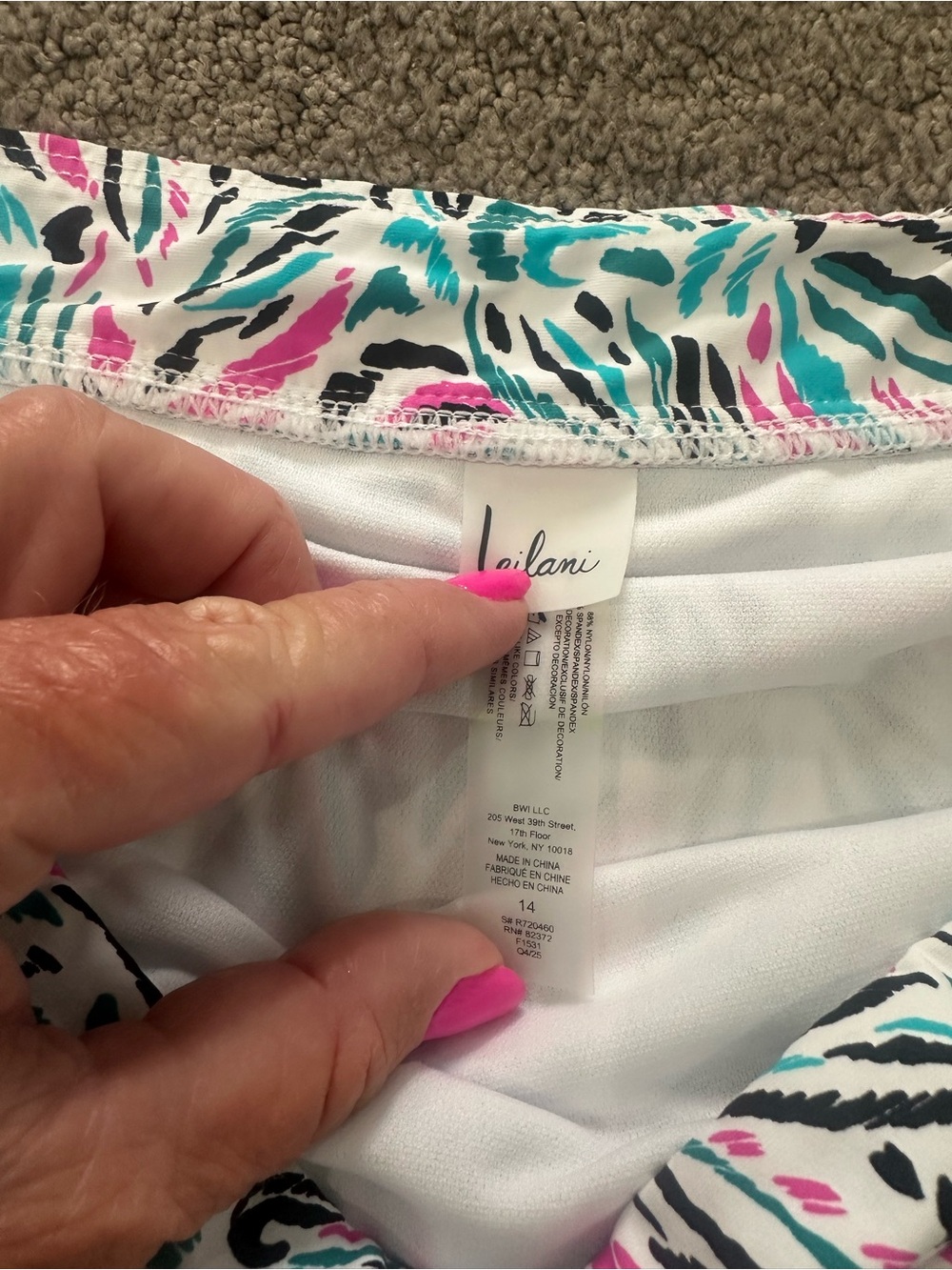 NWT Swim skirt by Leilani size 14 white with hot pink black teal blue - Picture 5 of 5